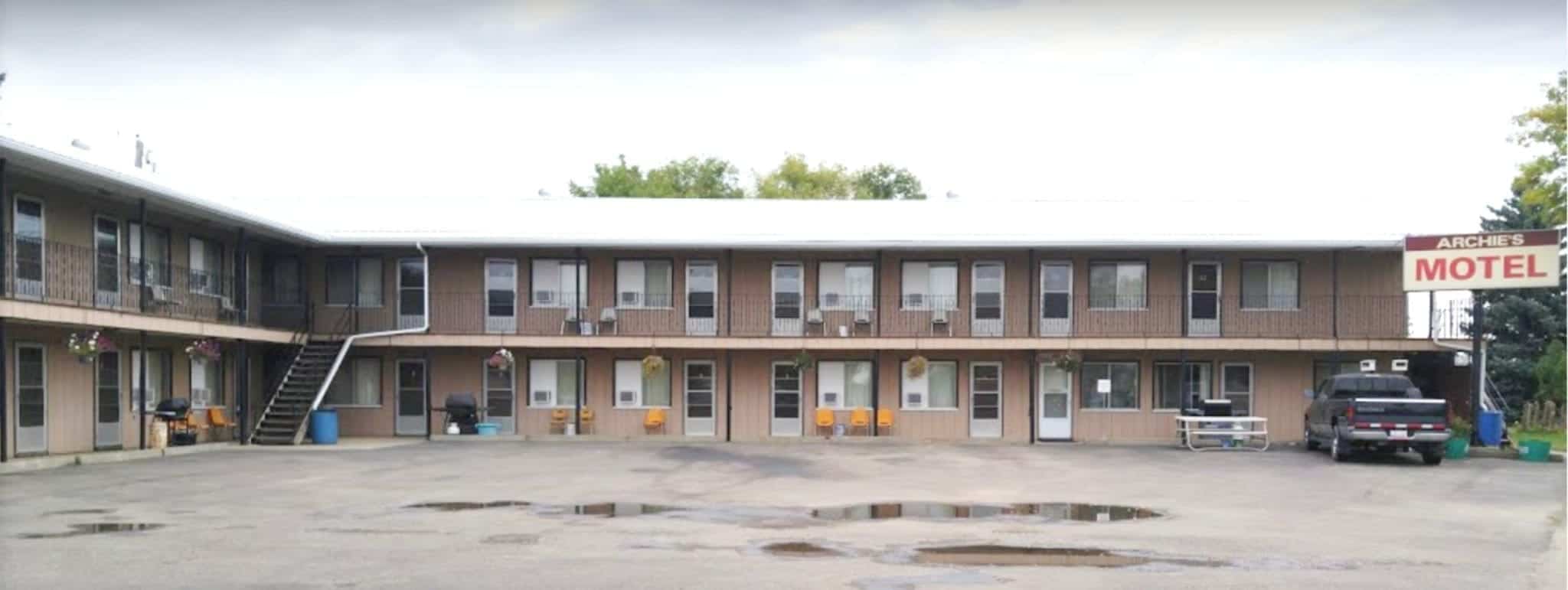 Archie's Motel Go East of Edmonton