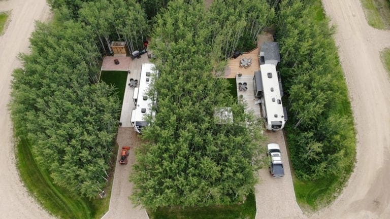 Mannville Riverview Golf & RV Resort