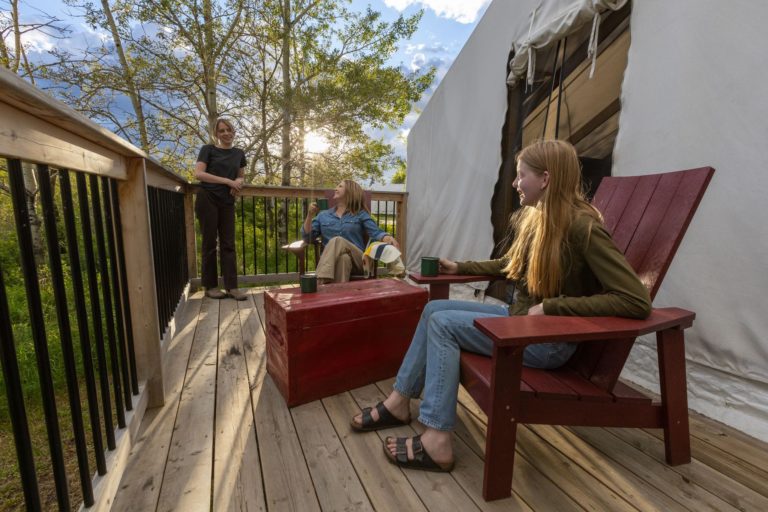 Metis Crossing Camping 6 ZenSeekers Paul Lavoie 1 768x512