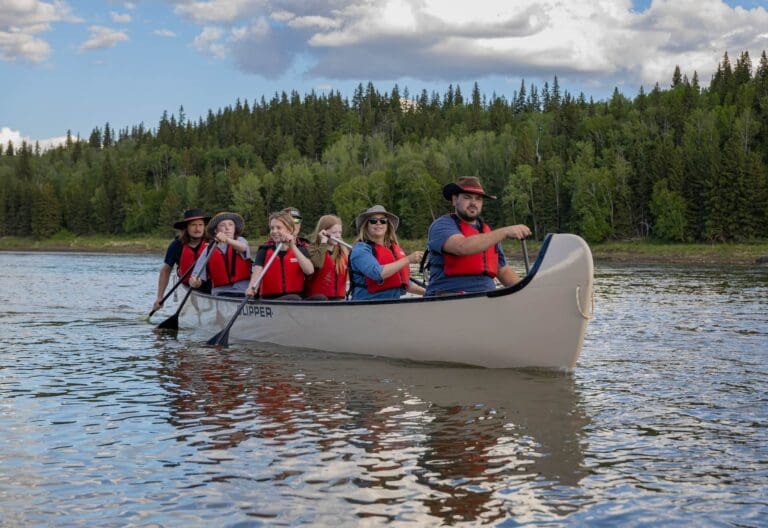 Metis Crossing Canoe 768x528