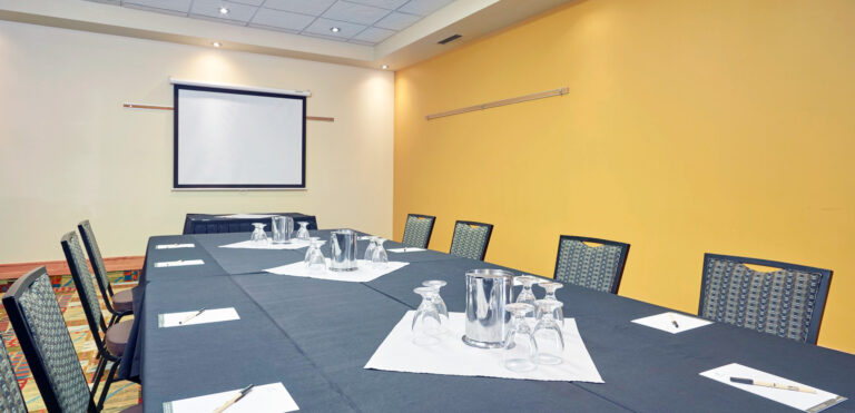 Bonnyville Neighborhood Inn 12 768x371