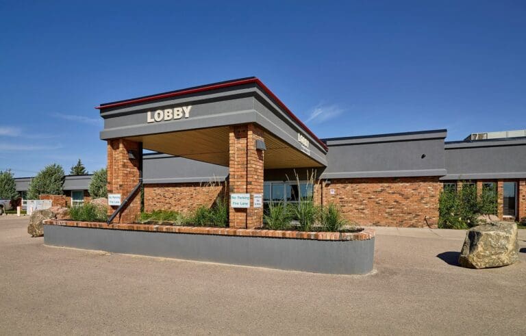 Bonnyville Neighborhood Inn 8 768x491