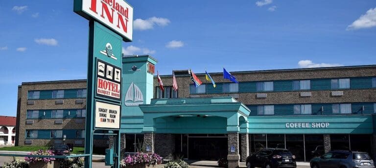 Lakeland Inn Cold Lake 9 768x343