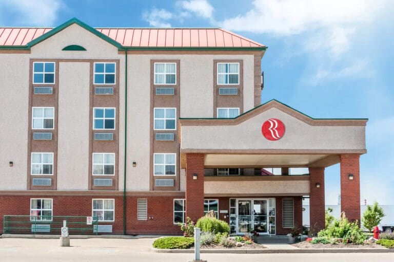 Ramada Sherwood Park 768x512