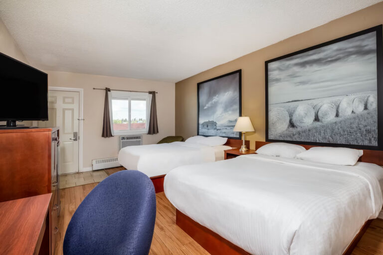 Smoky Lake Super 8 Room 2 1 768x512
