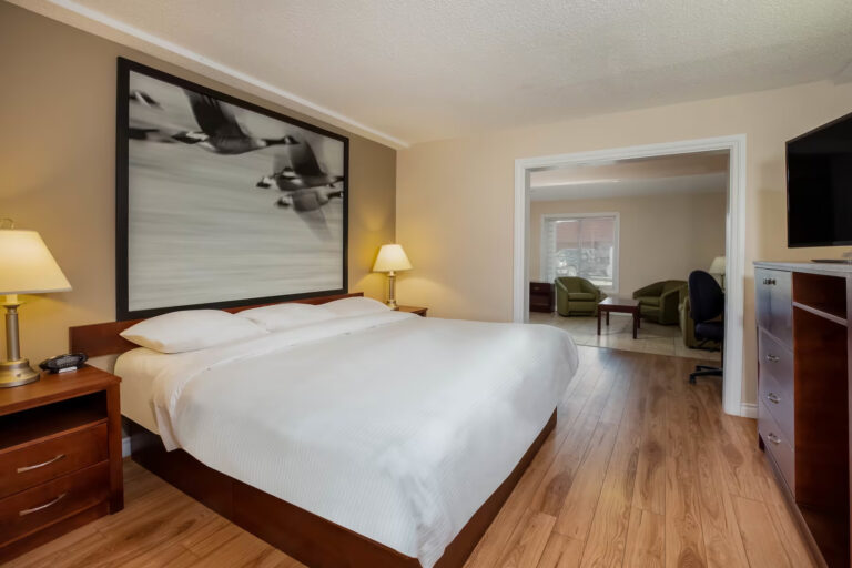 Smoky Lake Super 8 Room 3 1 768x512