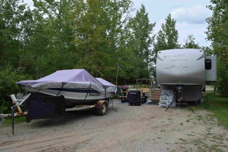 Vezeau Beach2 768x512
