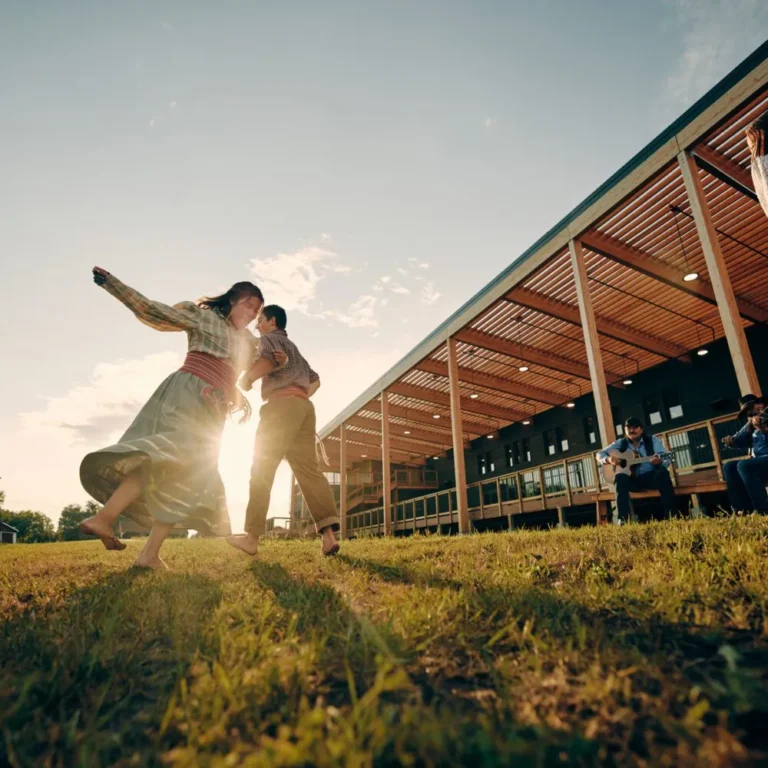 Metis Crossing 1 1 768x768